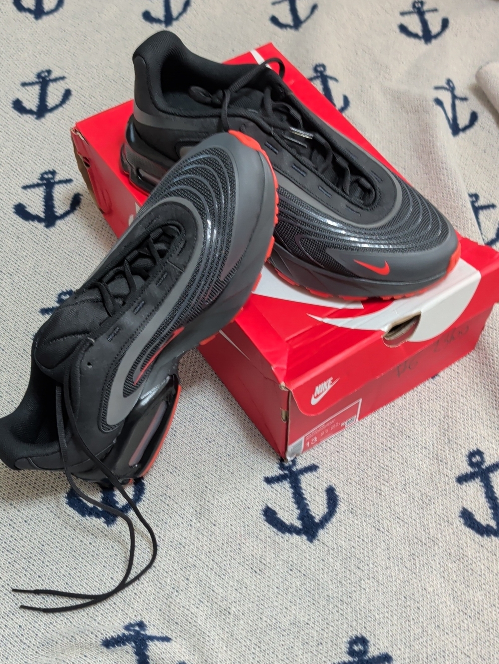 Nike Air Max Fire Men’s Black Sneakers with Anthracite Accents